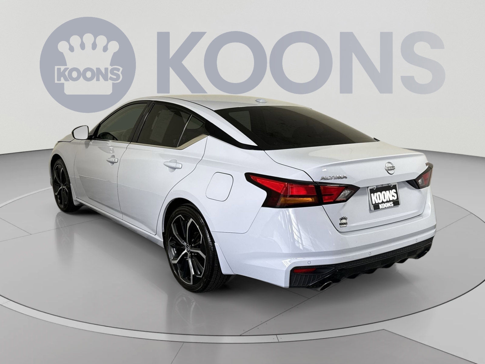 Used 2025 Nissan Altima 2.5 SR FWD image 4