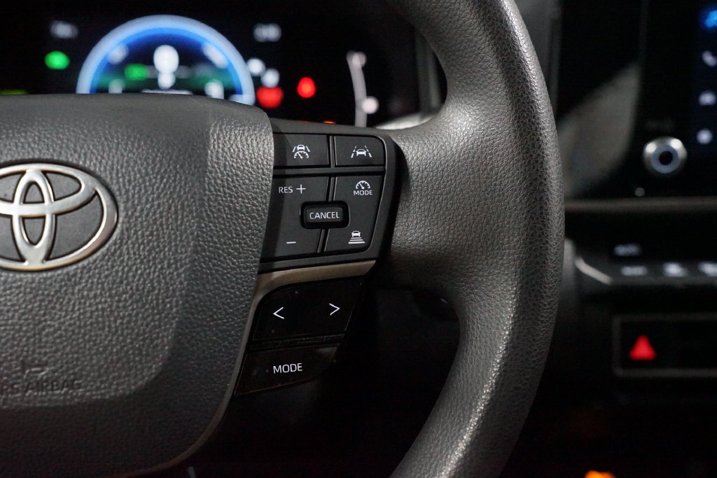 Certified 2025 Toyota Camry LE FWD image 13