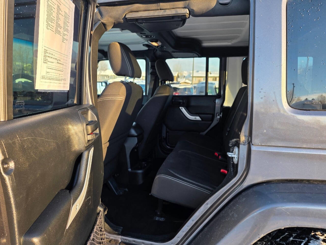 Used 2017 Jeep Wrangler Unlimited Sahara w/ Connectivity Group image 10