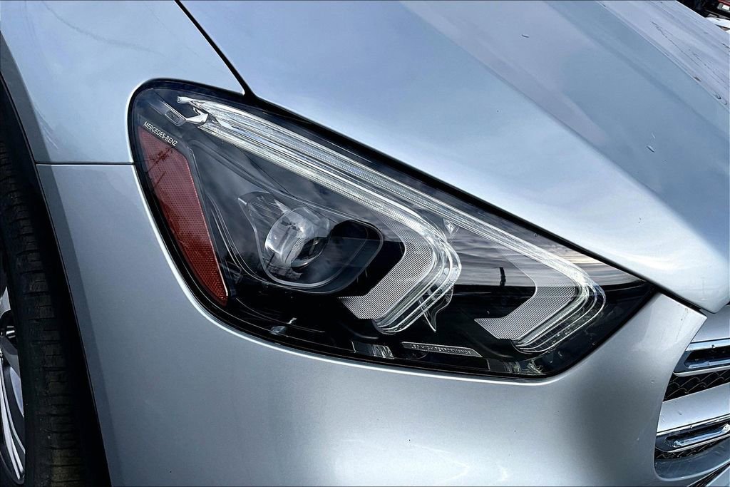 Used 2022 Mercedes-Benz GLE 350 4MATIC w/ Premium Package image 29