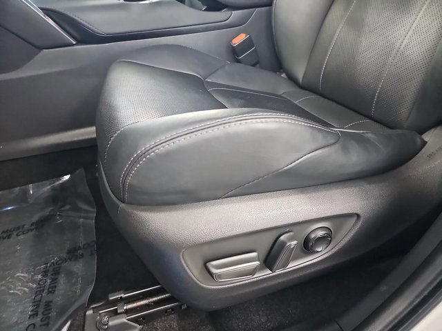 Used 2021 Toyota Venza image 29