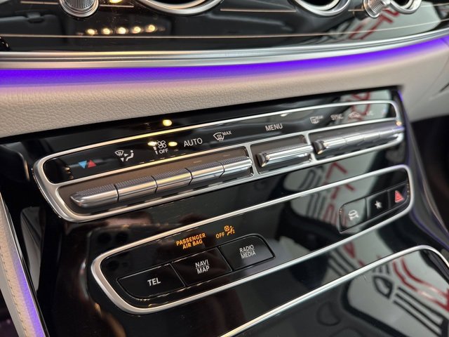 Used 2022 Mercedes-Benz E 350 4MATIC Sedan w/ AMG Line Exterior image 27