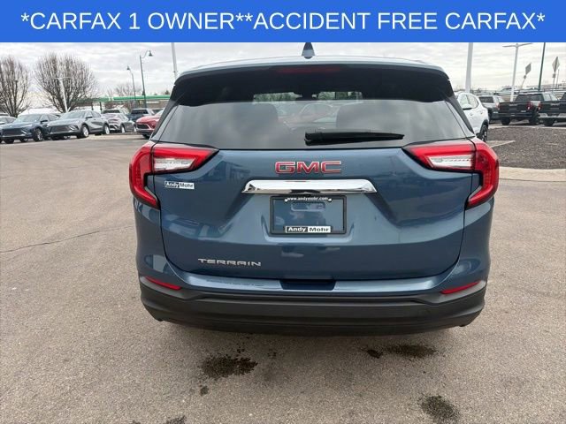 Used 2024 GMC Terrain SLE image 11