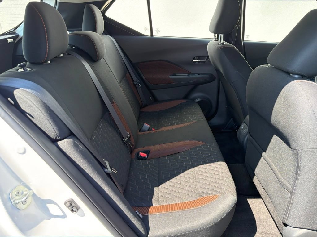 Used 2022 Nissan Kicks SR FWD image 23
