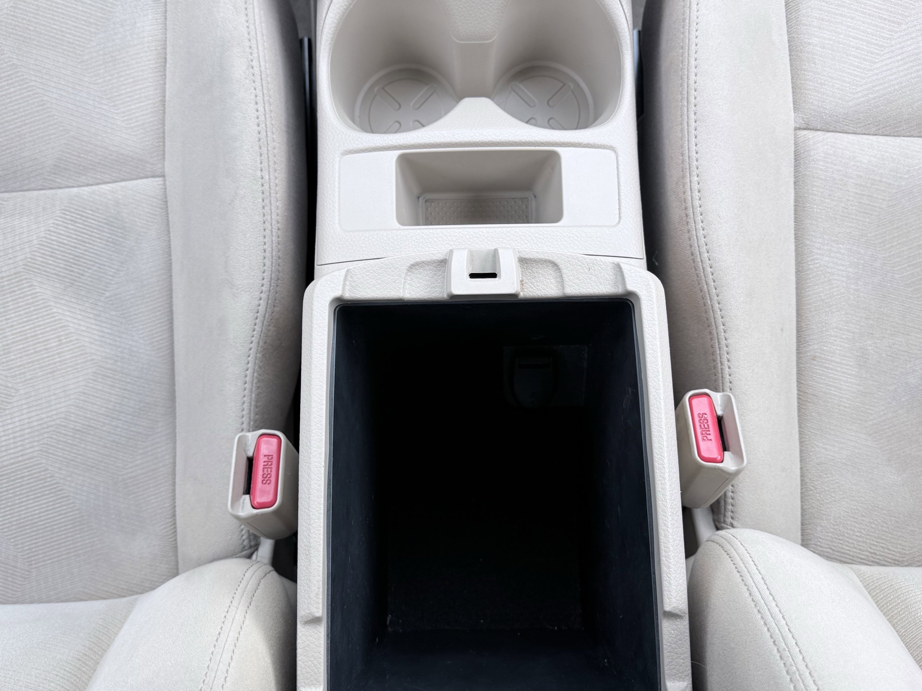 Used 2015 Nissan Rogue S FWD image 54