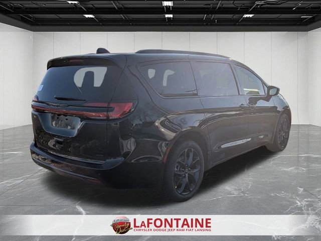 New 2026 Chrysler Pacifica Limited w/ S Appearance Package AWD/4WD image 5