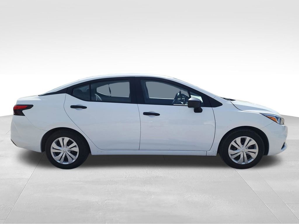Used 2022 Nissan Versa S FWD image 10