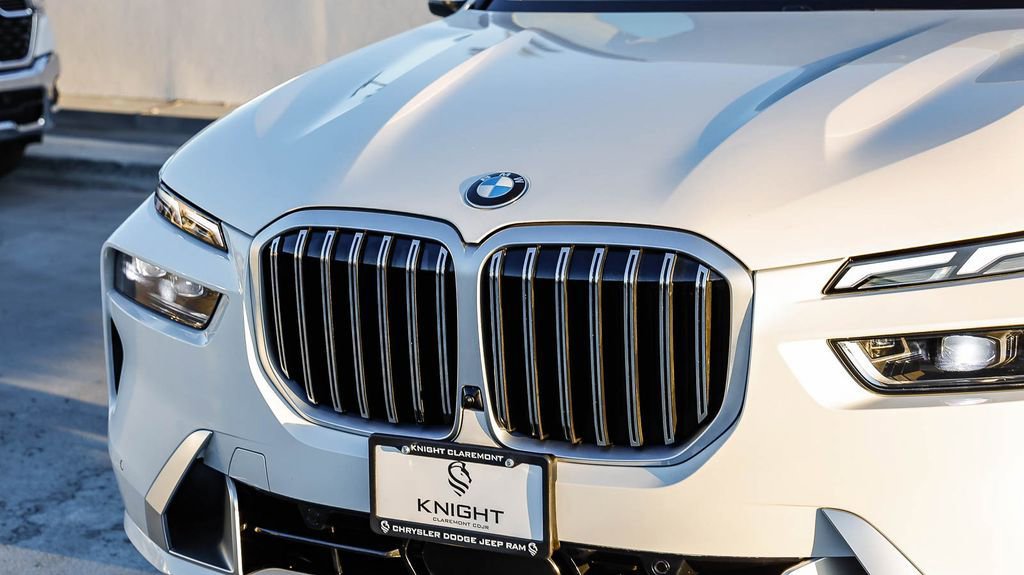 Used 2026 BMW X7 xDrive40i image 6