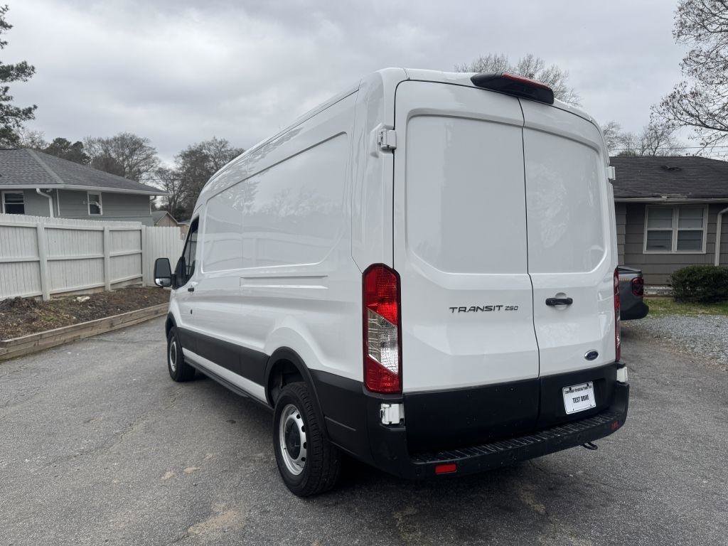 Used 2023 Ford Transit 250 250 Van RWD image 3