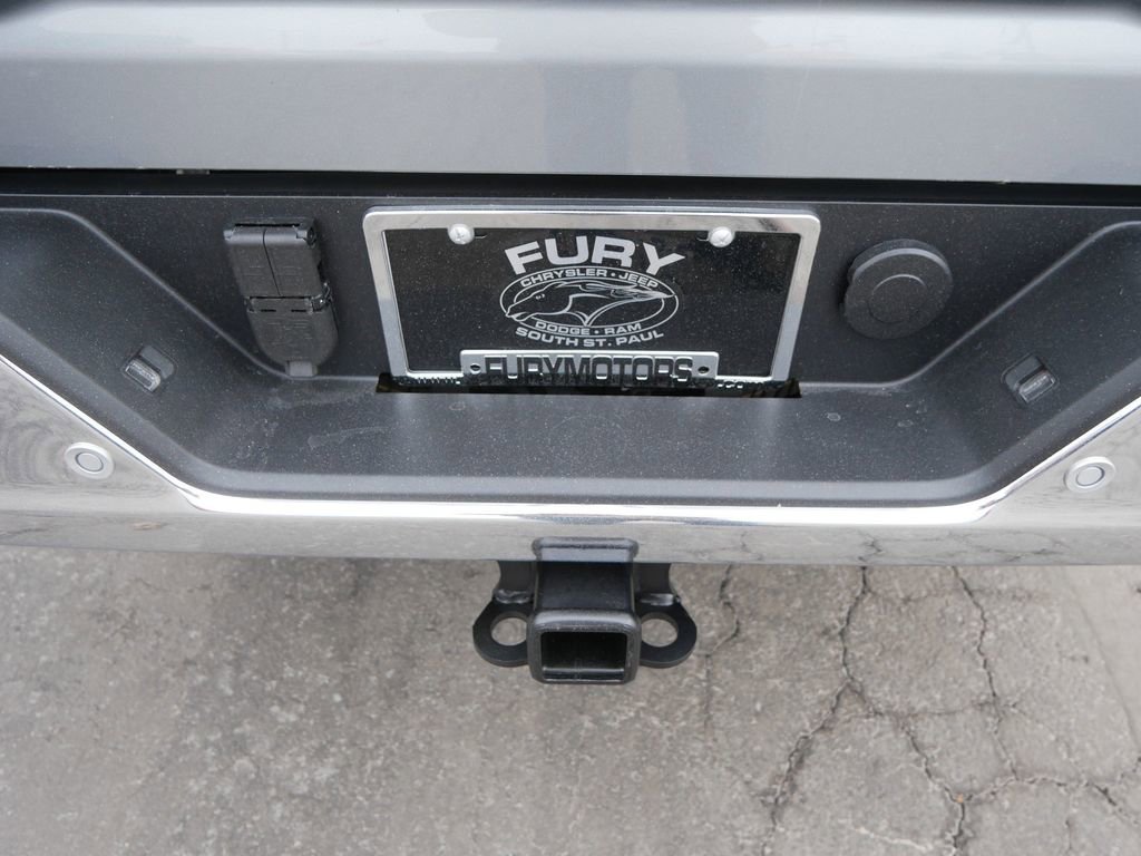 Used 2026 GMC Sierra 3500 SLT w/ SLT Premium Package image 11