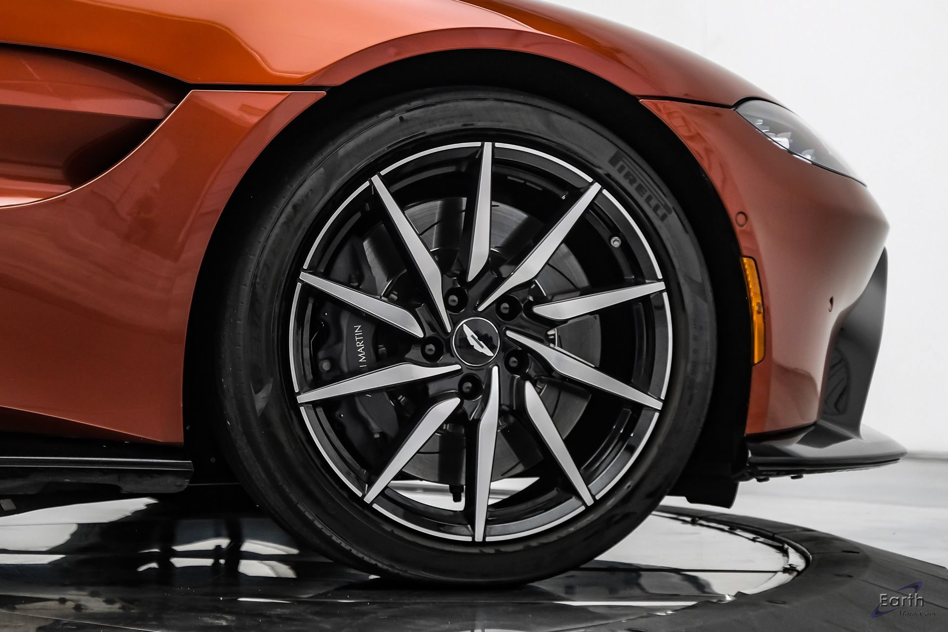 Used 2019 Aston Martin V8 Vantage Coupe RWD image 91