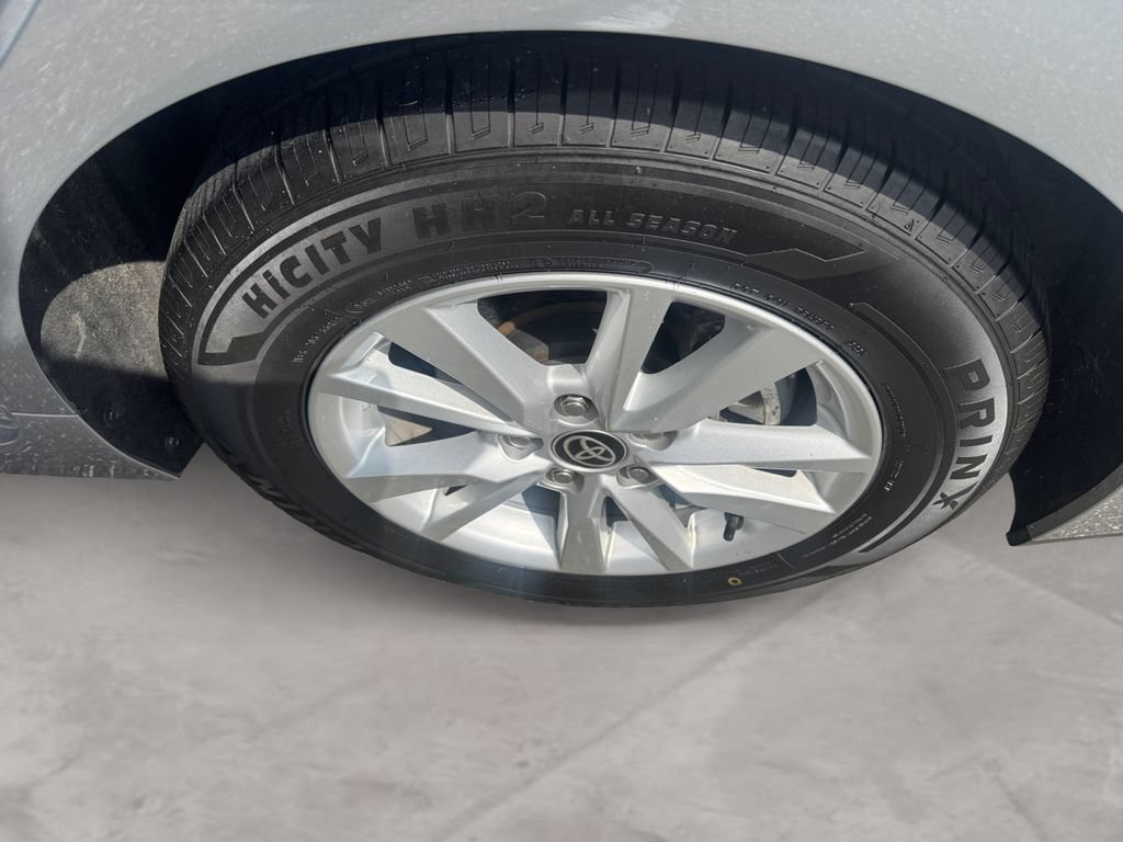 Used 2025 Toyota Camry LE FWD image 14