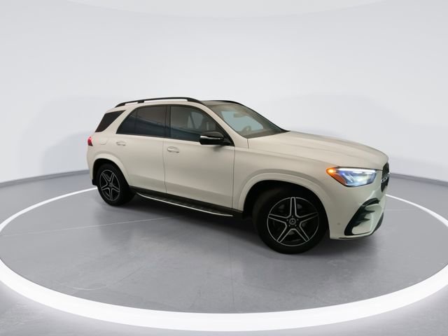 Used 2024 Mercedes-Benz GLE 450e 4MATIC image 4