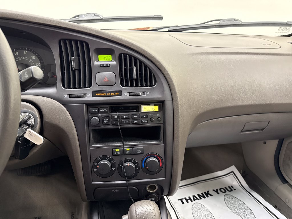 Used 2005 Hyundai Elantra Sedan FWD image 17