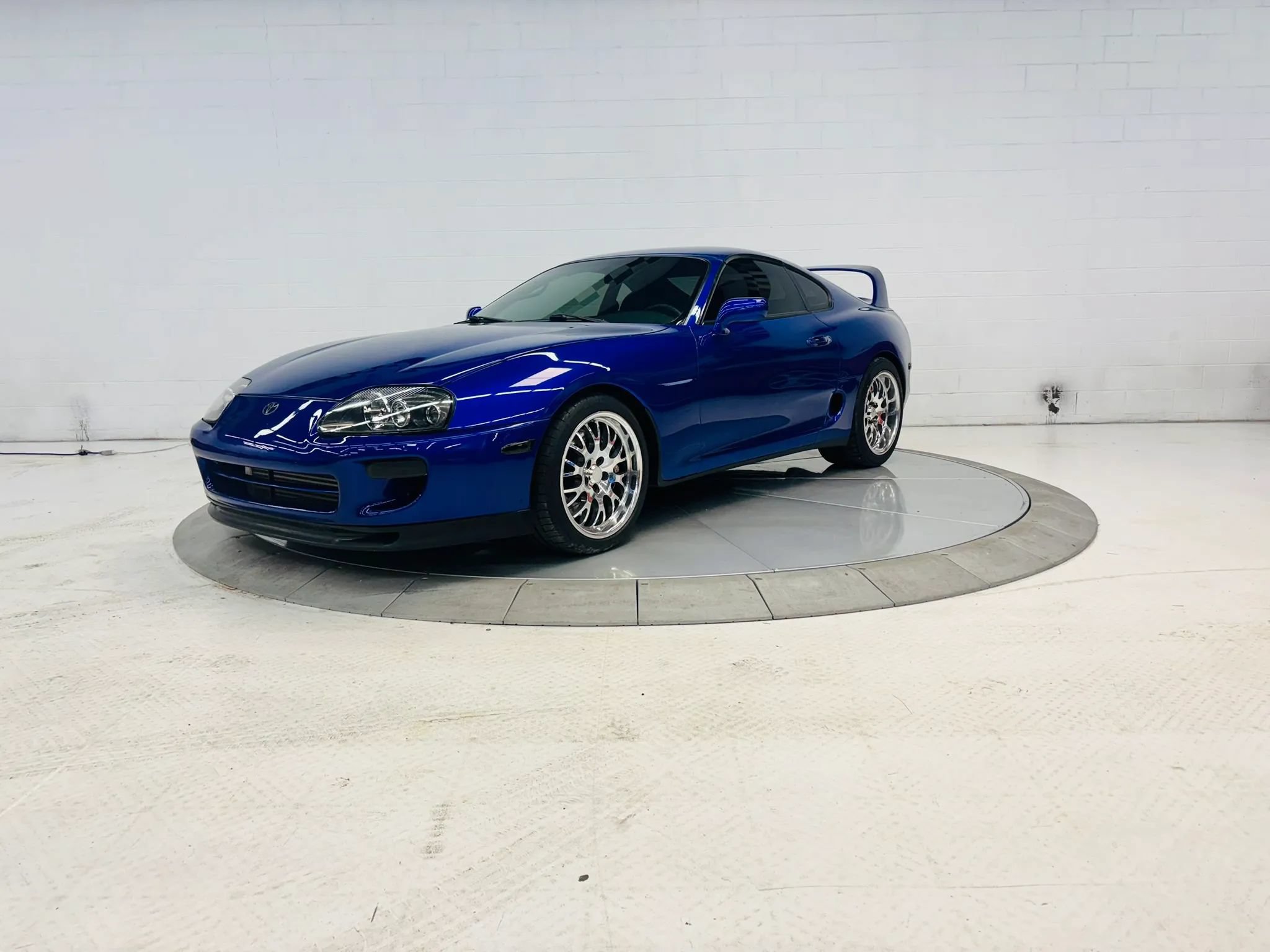 Used 1997 Toyota Supra Turbo RWD image 5