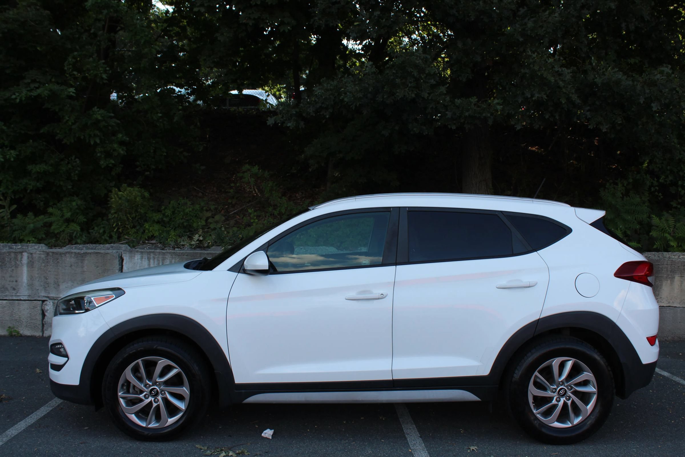 Used 2017 Hyundai Tucson SE w/ SE Popular Package 02 AWD/4WD image 6