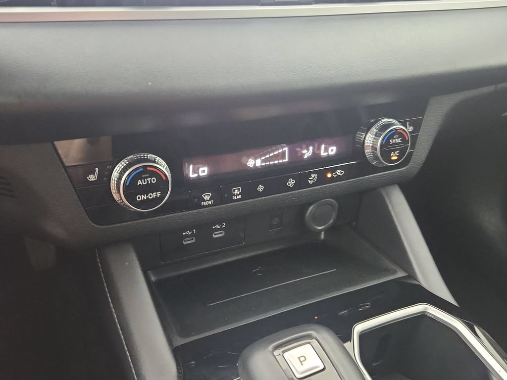 Used 2025 Mitsubishi Outlander SE FWD image 28