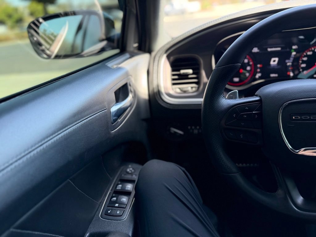 Used 2022 Dodge Charger R/T w/ Plus Group RWD image 7