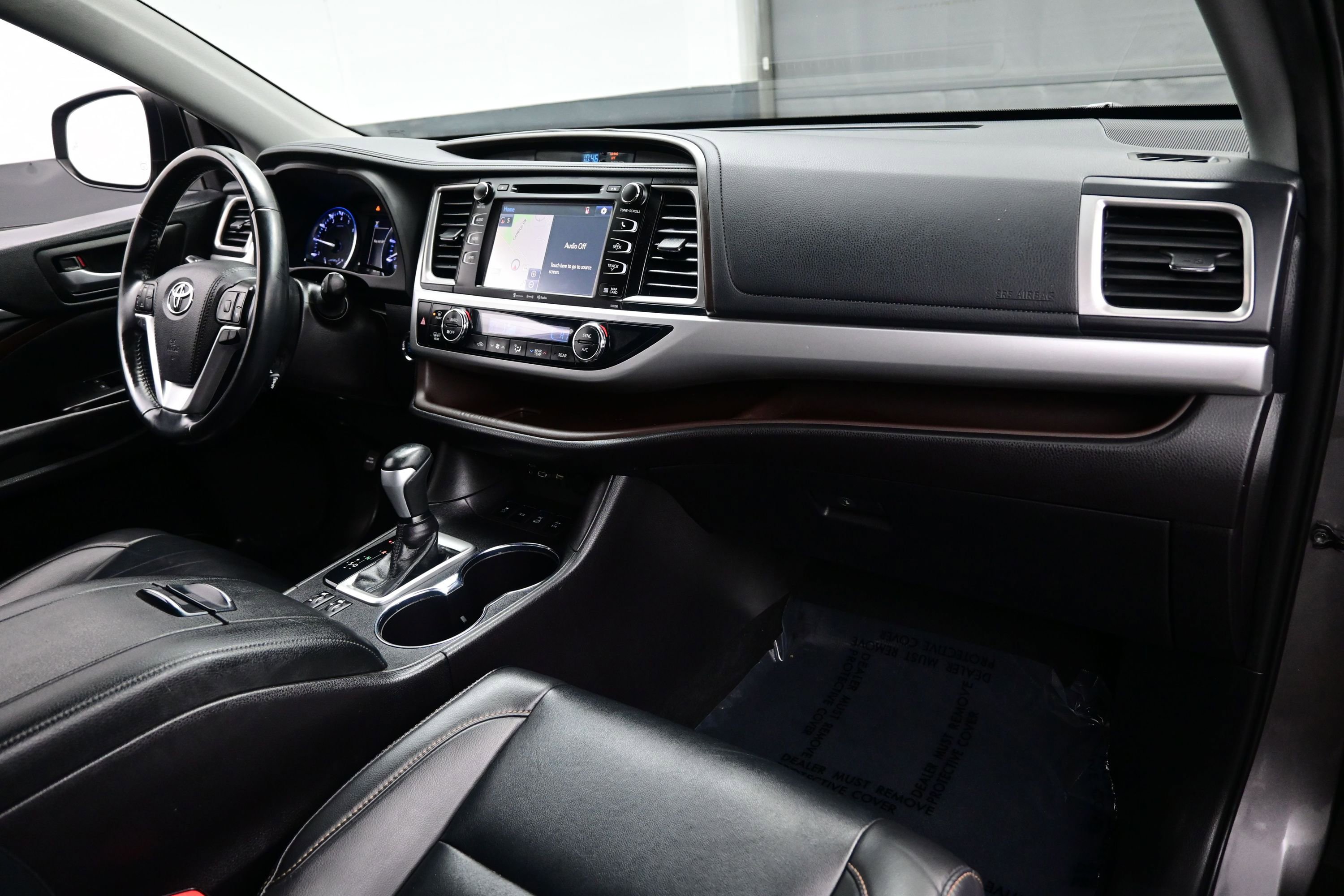 Used 2019 Toyota Highlander XLE AWD/4WD image 15
