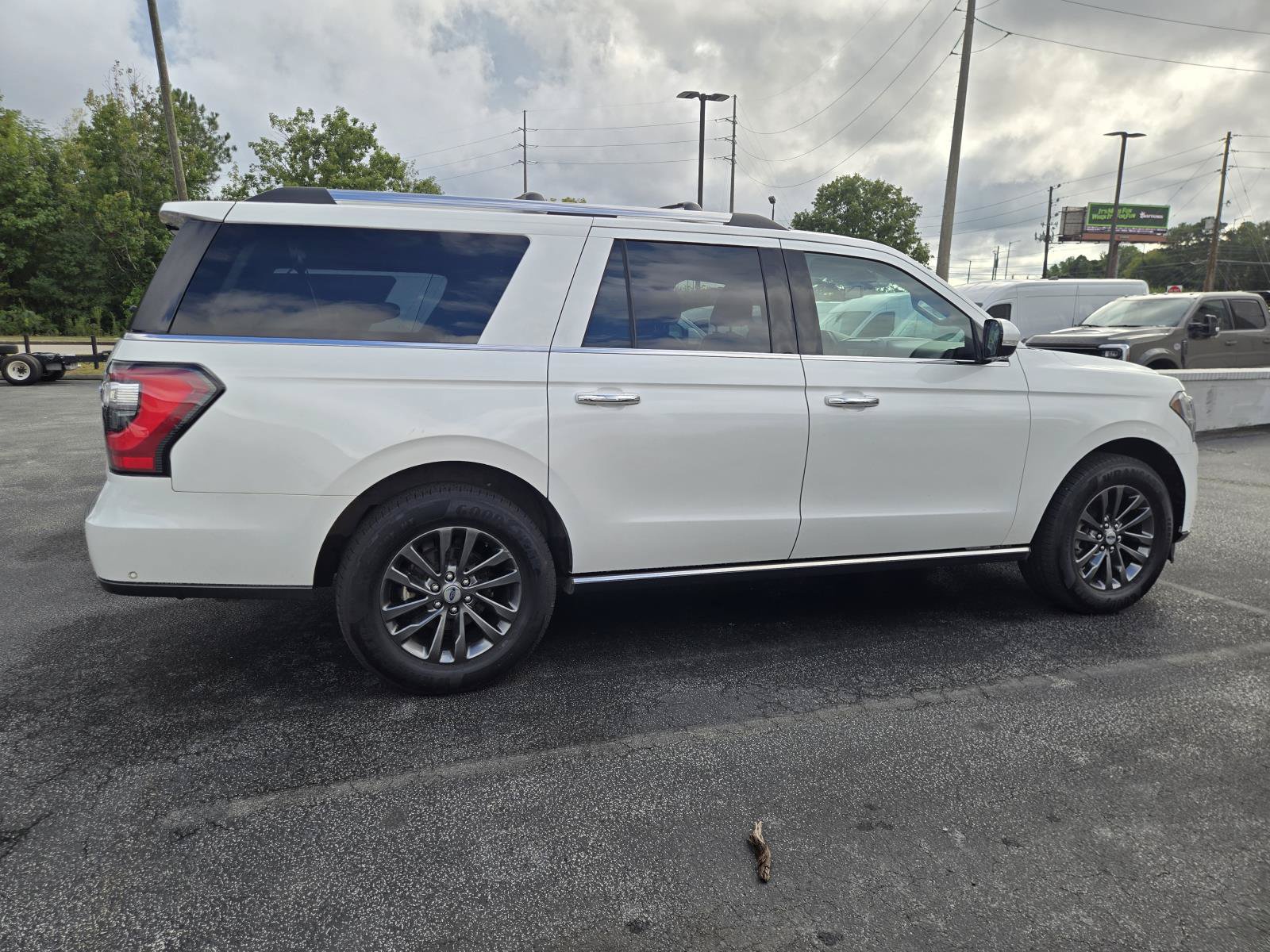 Used 2021 Ford Expedition Max Limited AWD/4WD image 4