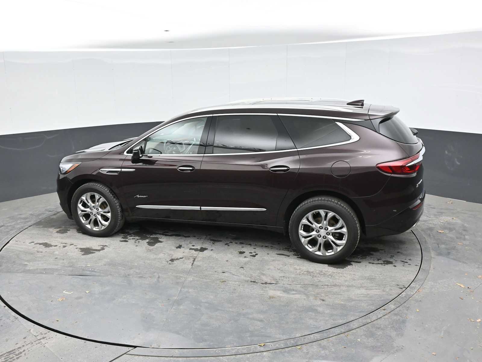 Used 2020 Buick Enclave Avenir w/ Avenir Technology Package AWD/4WD image 34