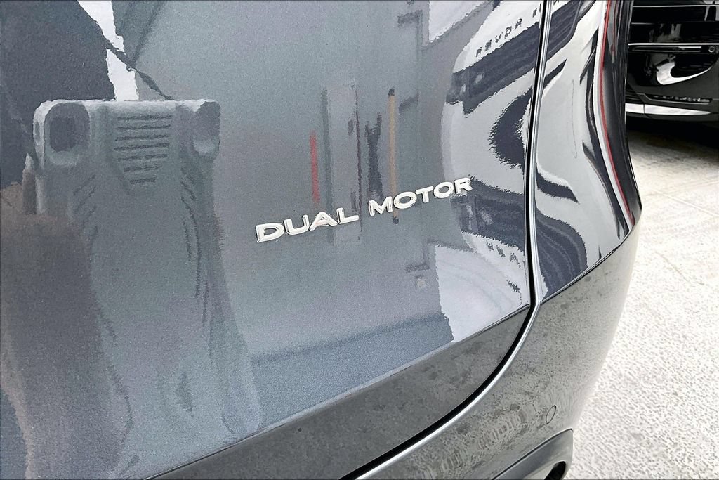 Used 2021 Tesla Model Y Long Range AWD/4WD image 22