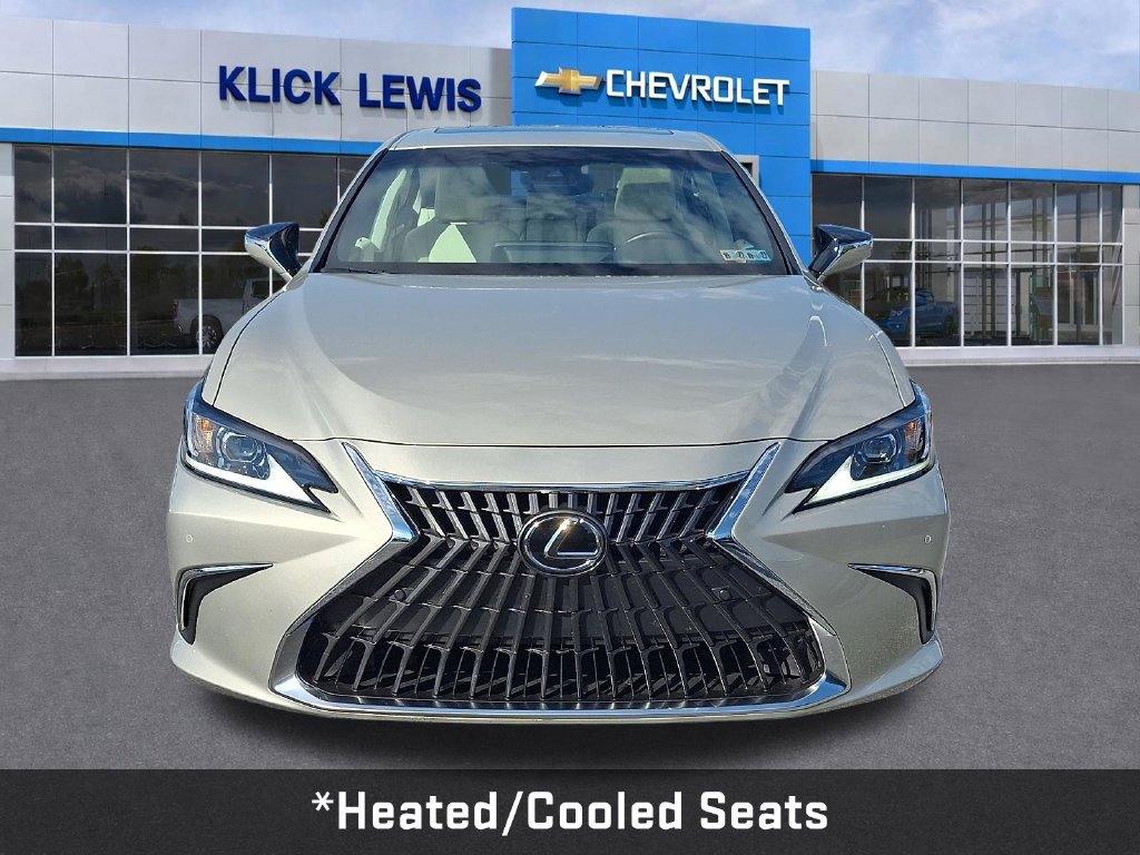 Used 2022 Lexus ES 250 w/ Premium Package AWD/4WD image 2