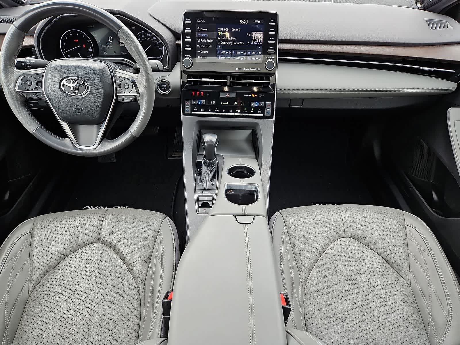 Used 2020 Toyota Avalon Limited FWD image 11