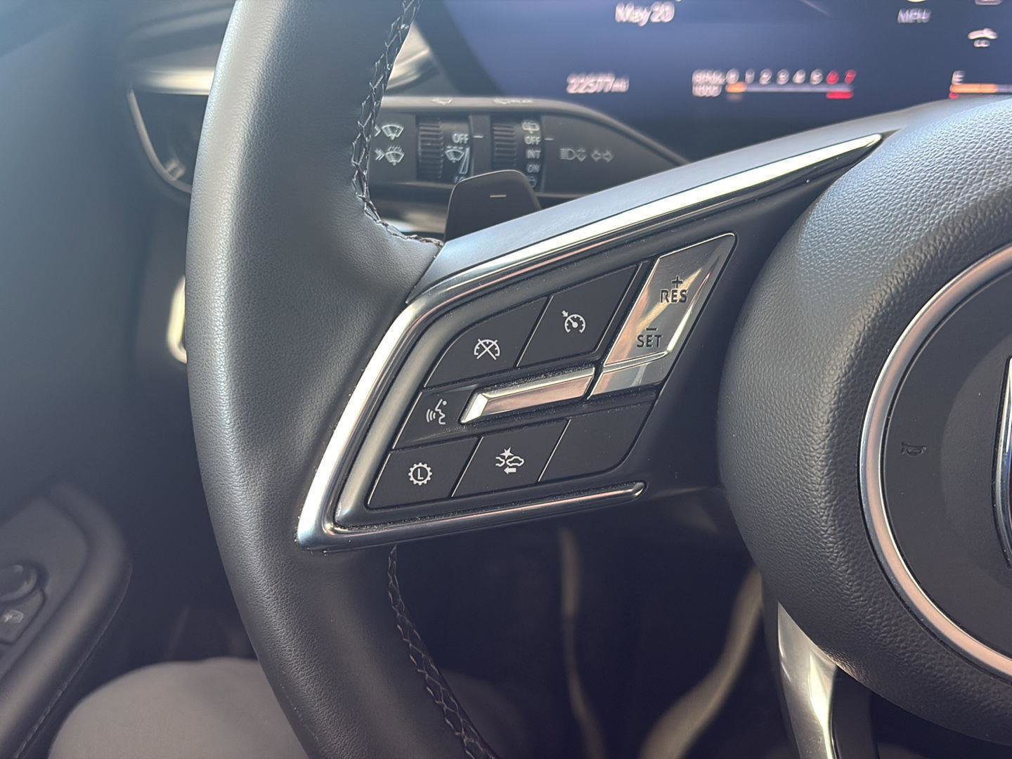 Used 2025 Buick Enclave Preferred image 14