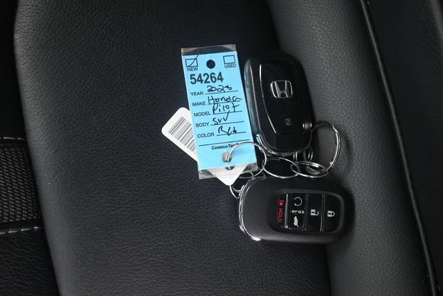 Used 2023 Honda Pilot Touring image 9