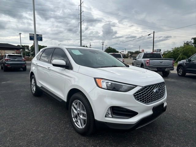 Used 2024 Ford Edge SEL w/ Convenience Package AWD/4WD image 3