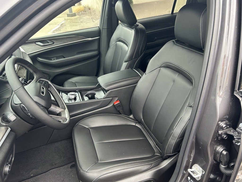 New 2025 Jeep Grand Cherokee L Limited image 7