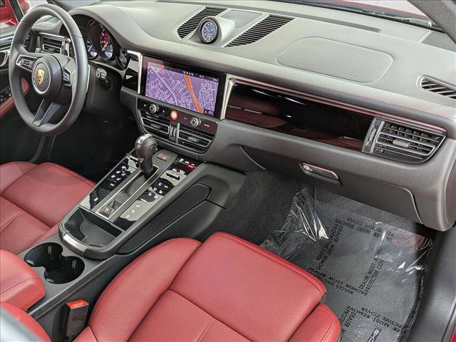 Certified 2025 Porsche Macan image 26