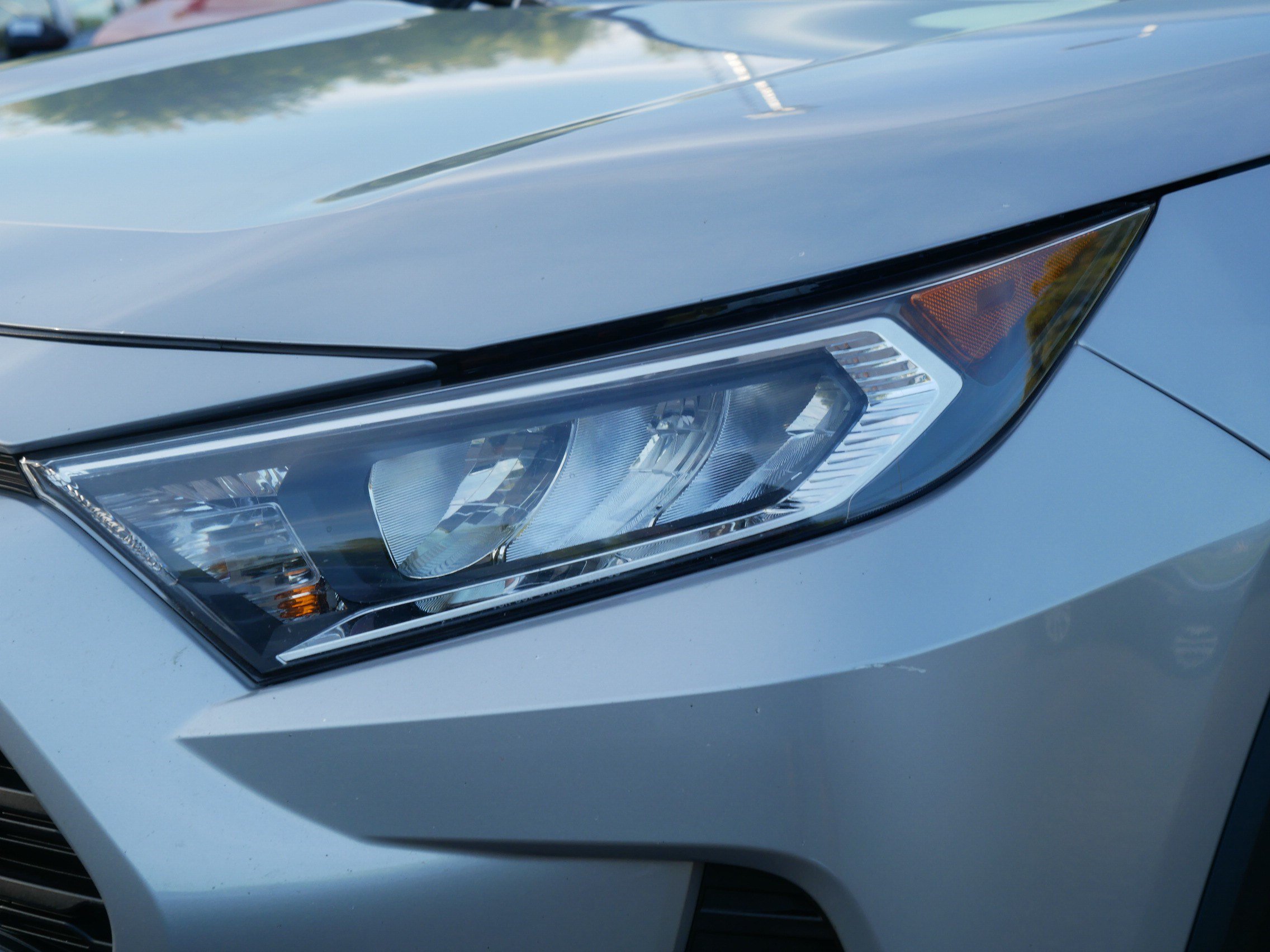Used 2019 Toyota RAV4 XLE AWD/4WD image 16