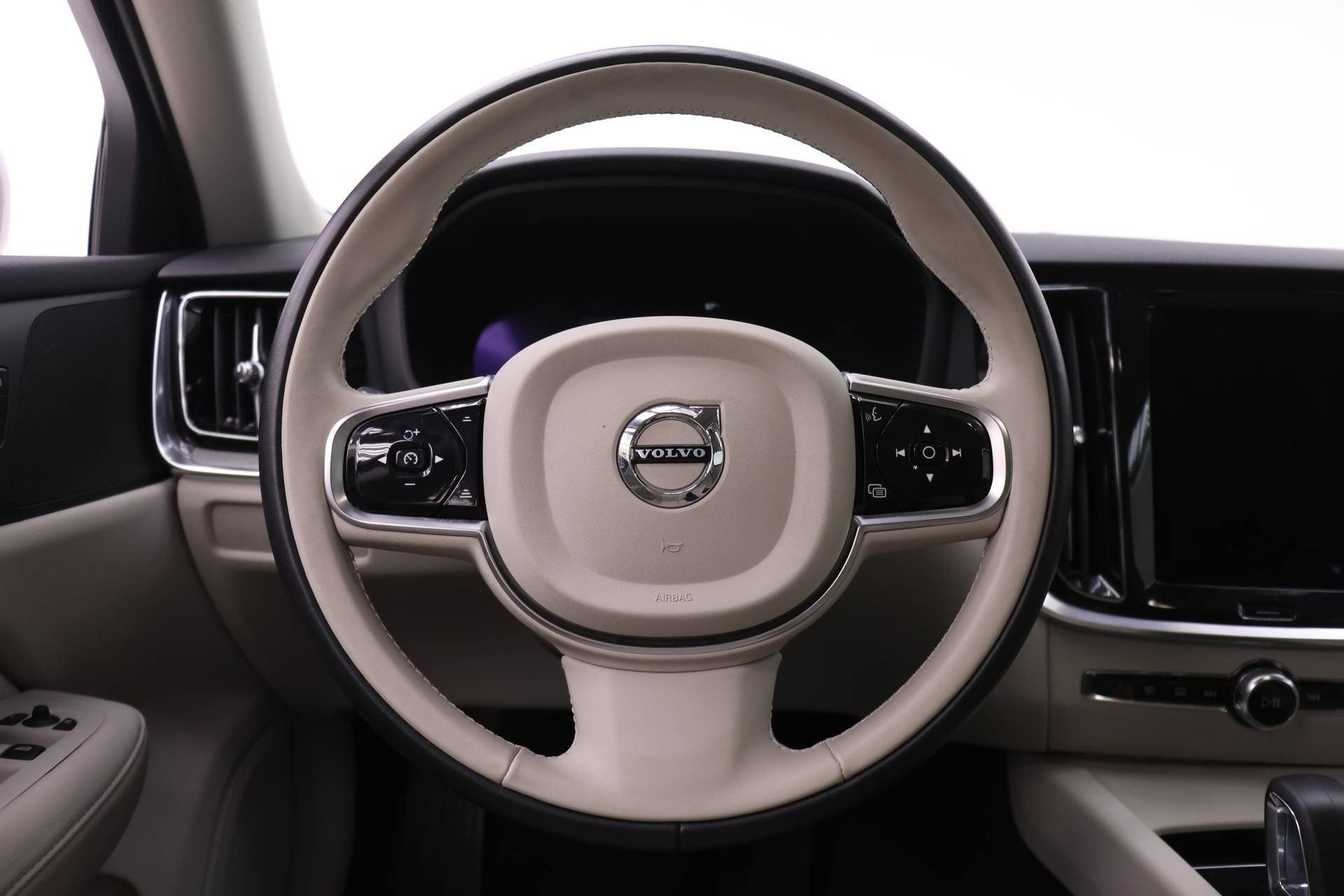 Certified 2023 Volvo V60 B5 Cross Country Plus w/ Climate Package image 17