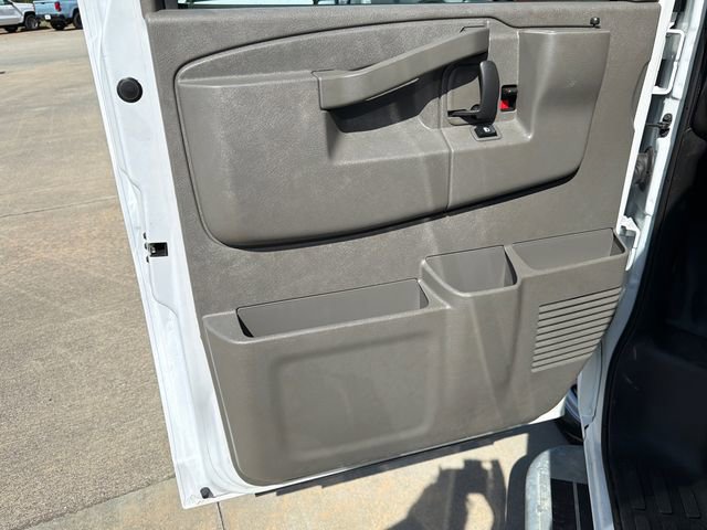 Used 2024 GMC Savana 2500 w/ Driver Convenience Package image 10