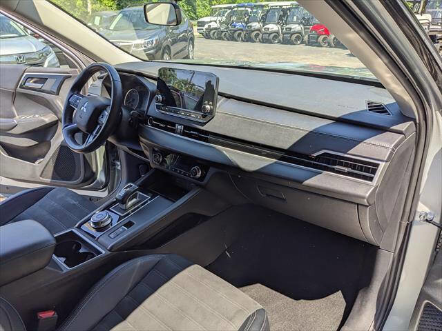 Used 2024 Mitsubishi Outlander SE Black Edition AWD/4WD image 20