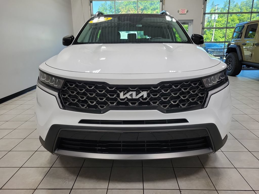 Used 2023 Kia Sorento S w/ Panoramic Sunroof Package AWD/4WD image 2