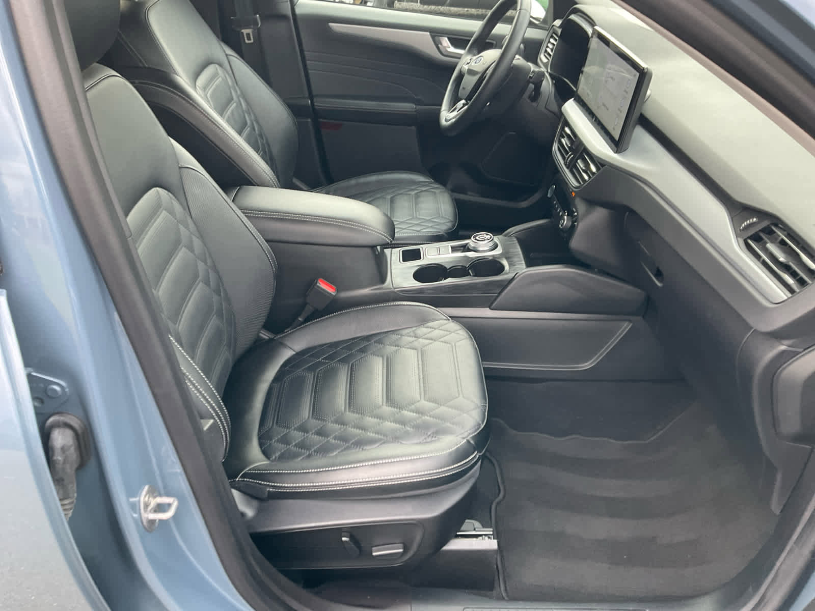 Used 2023 Ford Escape SE w/ PHEV Premium Package image 11