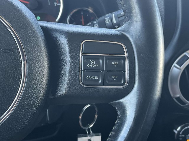 Used 2017 Jeep Wrangler Unlimited Rubicon w/ Connectivity Group AWD/4WD image 26