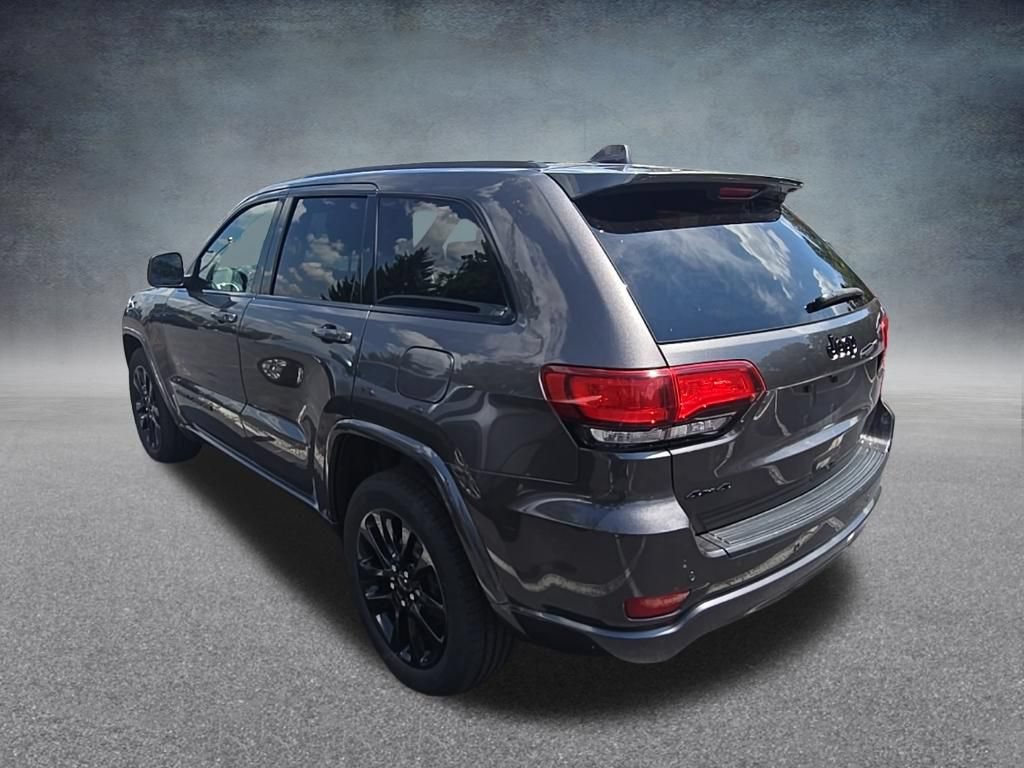 Used 2019 Jeep Grand Cherokee Altitude AWD/4WD image 5