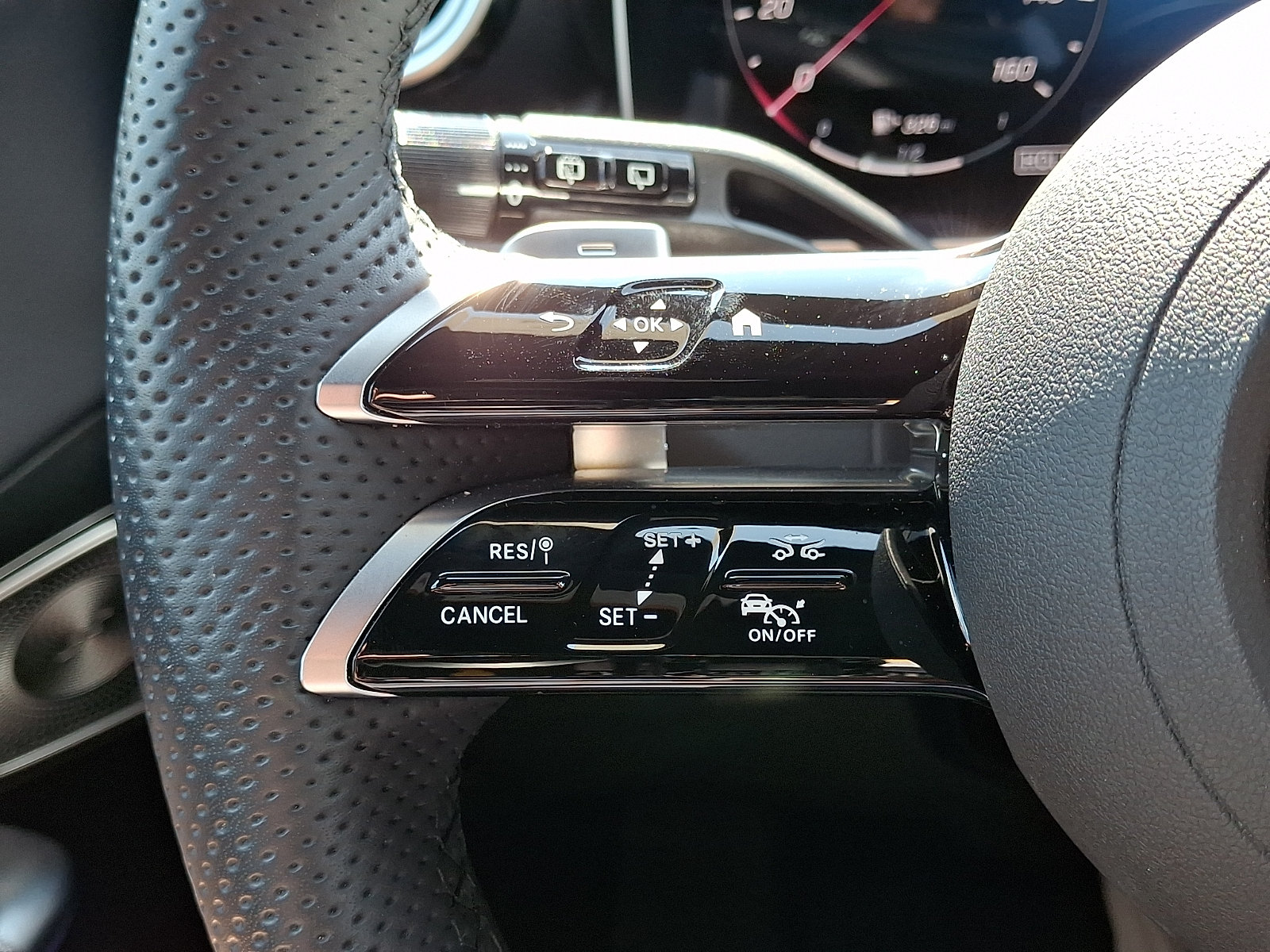 Certified 2026 Mercedes-Benz GLC 300 4MATIC image 19