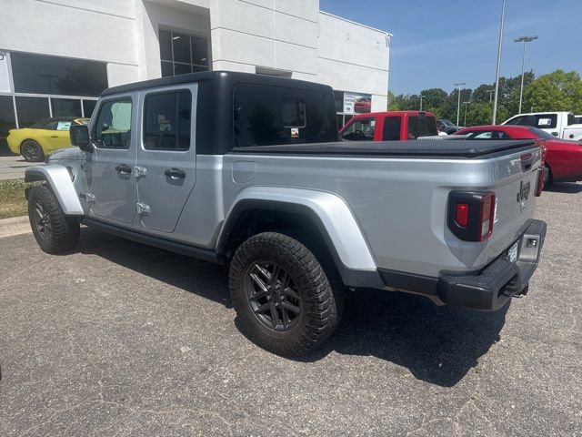 Used 2024 Jeep Gladiator Sport AWD/4WD image 14