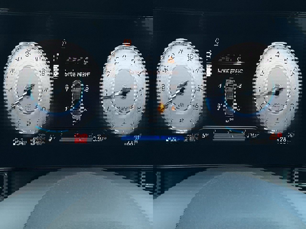 Used 2025 Hyundai Elantra SEL image 23