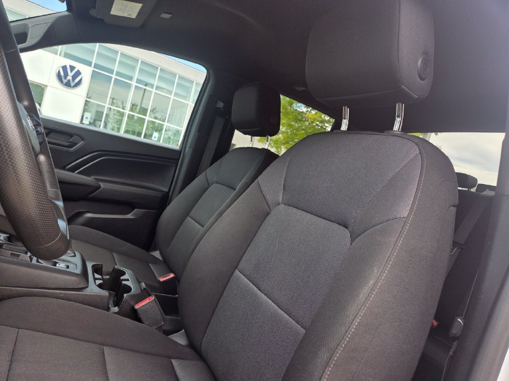 Used 2024 Chevrolet Colorado W/T RWD image 11