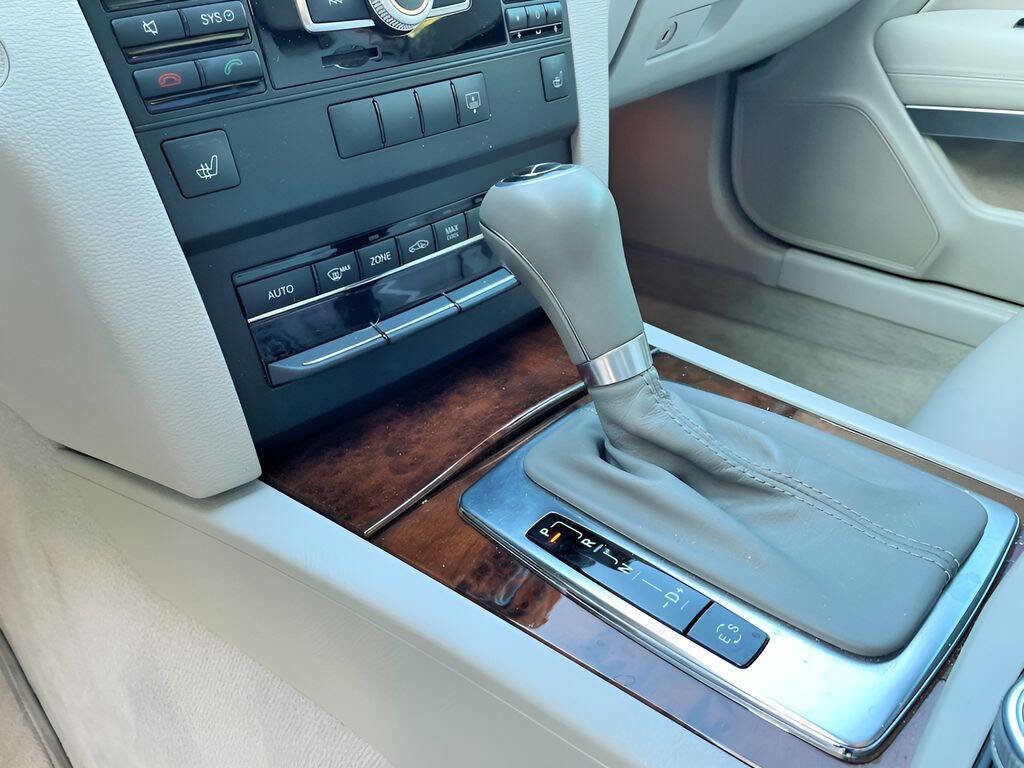 Used 2012 Mercedes-Benz E 350 Coupe image 22