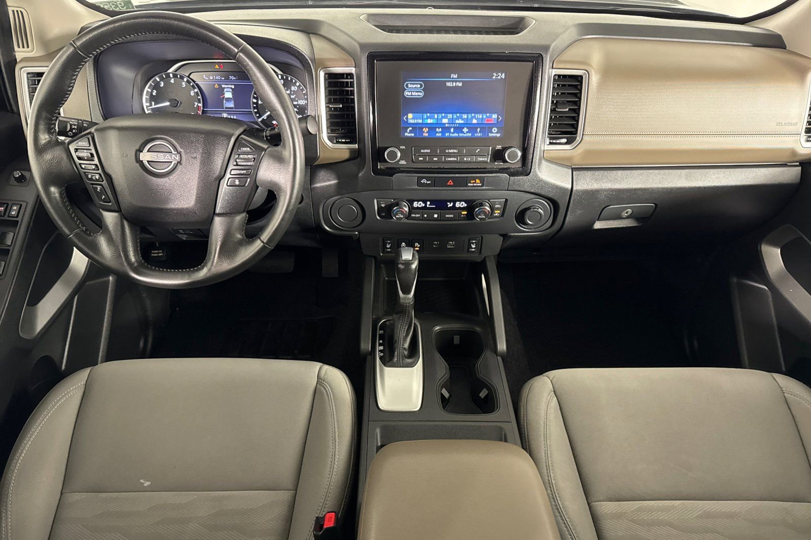 Used 2024 Nissan Frontier SV w/ SV Convenience Package RWD image 10