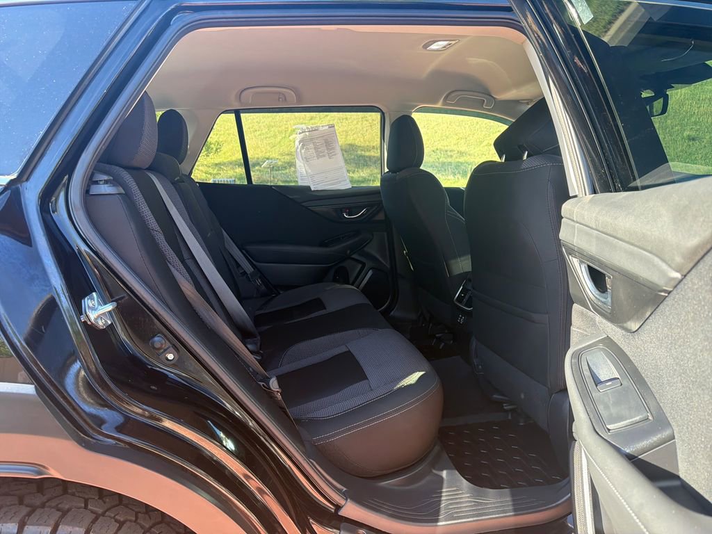 Used 2025 Subaru Outback Premium w/ Popular Package #1A image 26