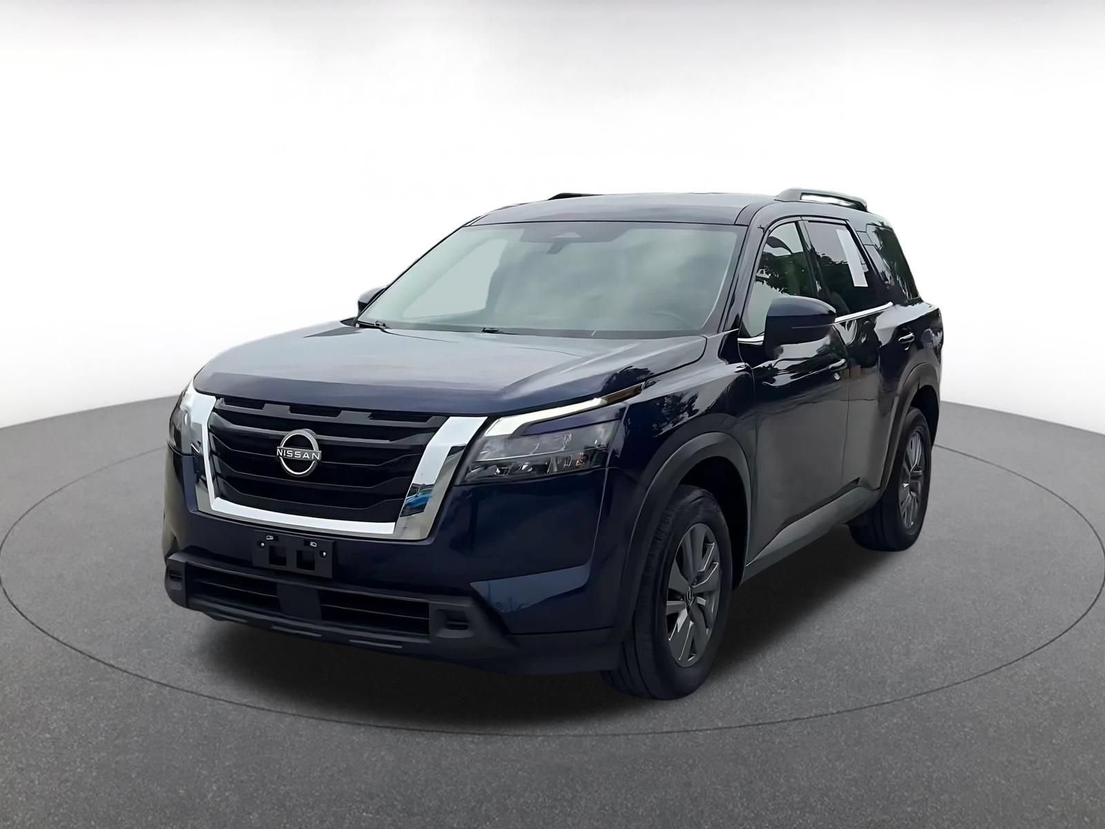 Used 2025 Nissan Pathfinder SV AWD/4WD image 5