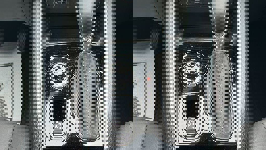 New 2025 Chevrolet Colorado LT w/ LT Convenience Package image 36